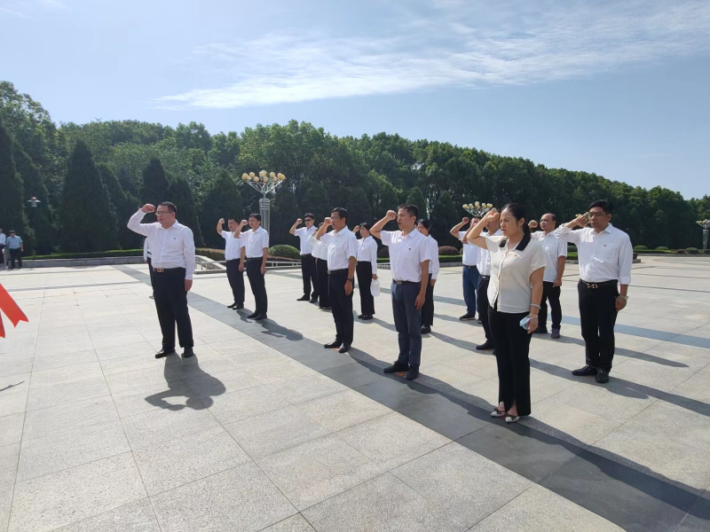 1662516207312091823.jpg 684919369.jpg